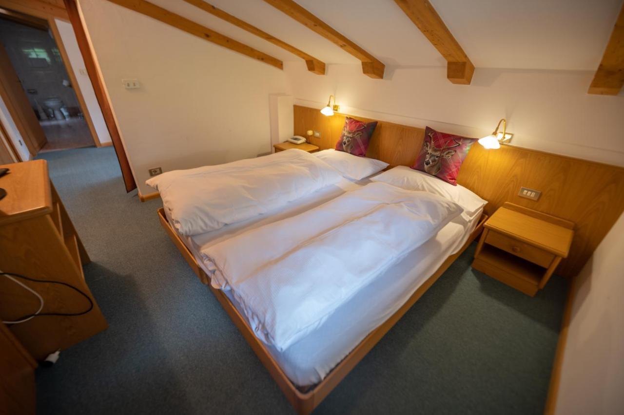 Albergo Arnica Canazei Kültér fotó