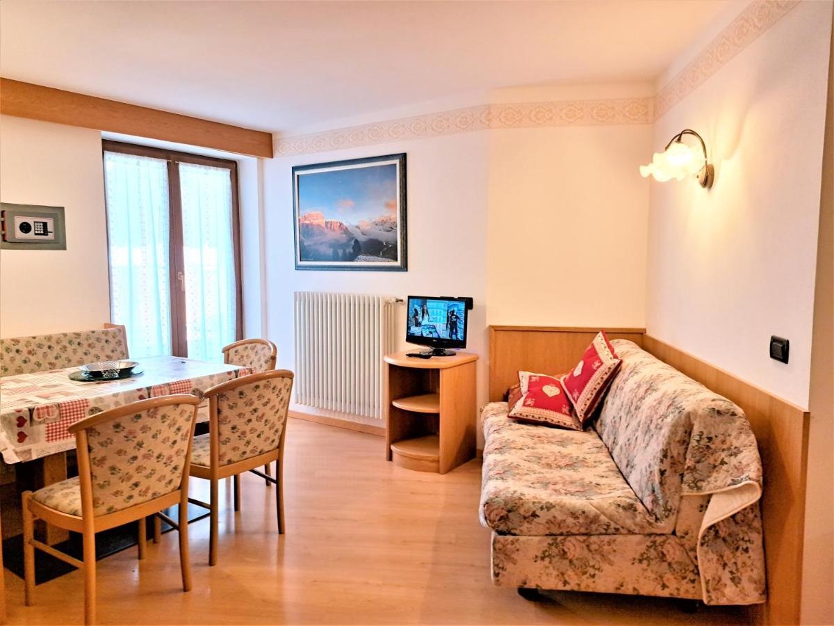 Albergo Arnica Canazei Kültér fotó