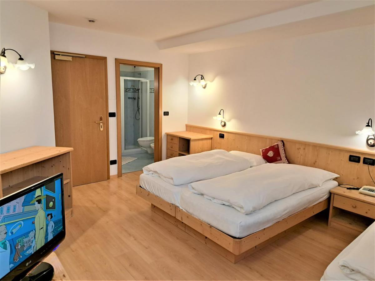 Albergo Arnica Canazei Kültér fotó