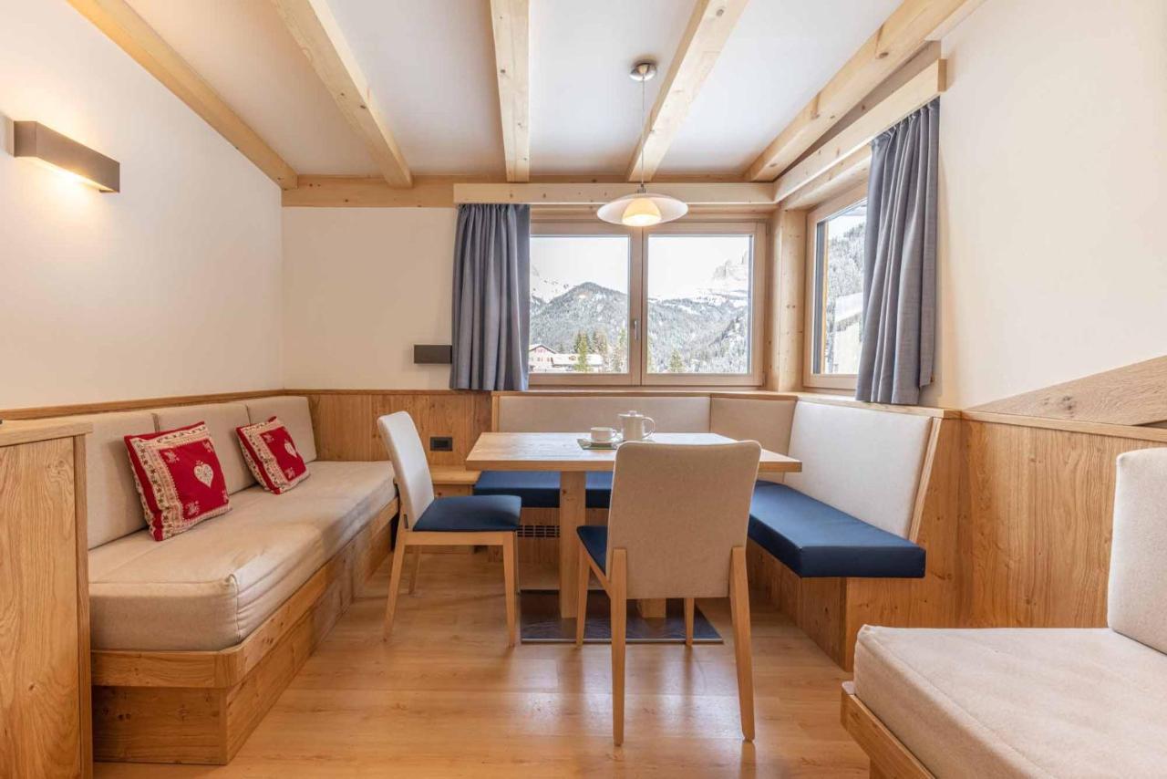 Albergo Arnica Canazei Kültér fotó