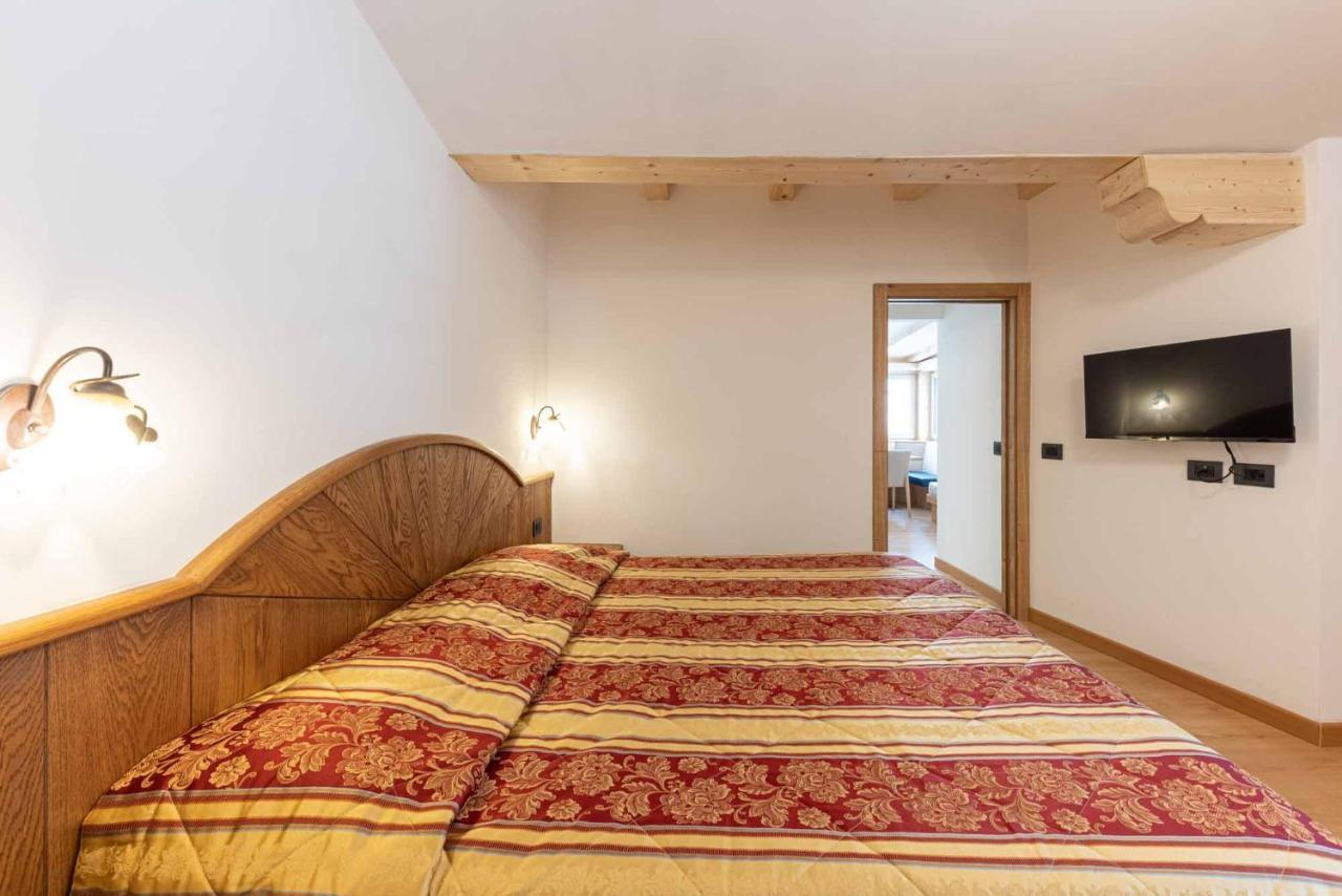 Albergo Arnica Canazei Kültér fotó