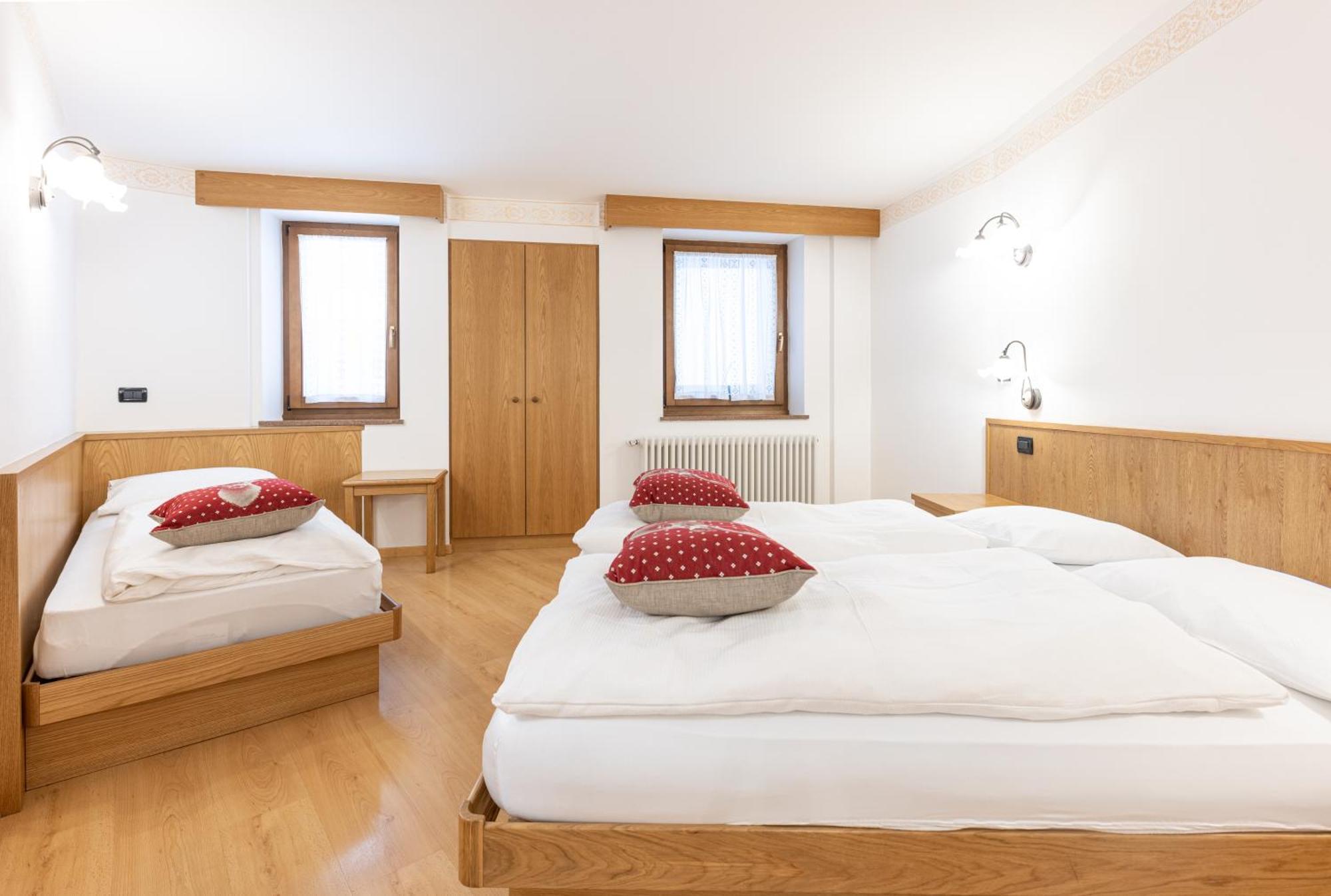 Albergo Arnica Canazei Kültér fotó