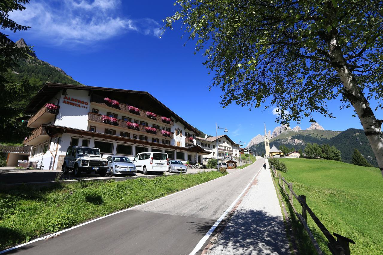 Albergo Arnica Canazei Kültér fotó