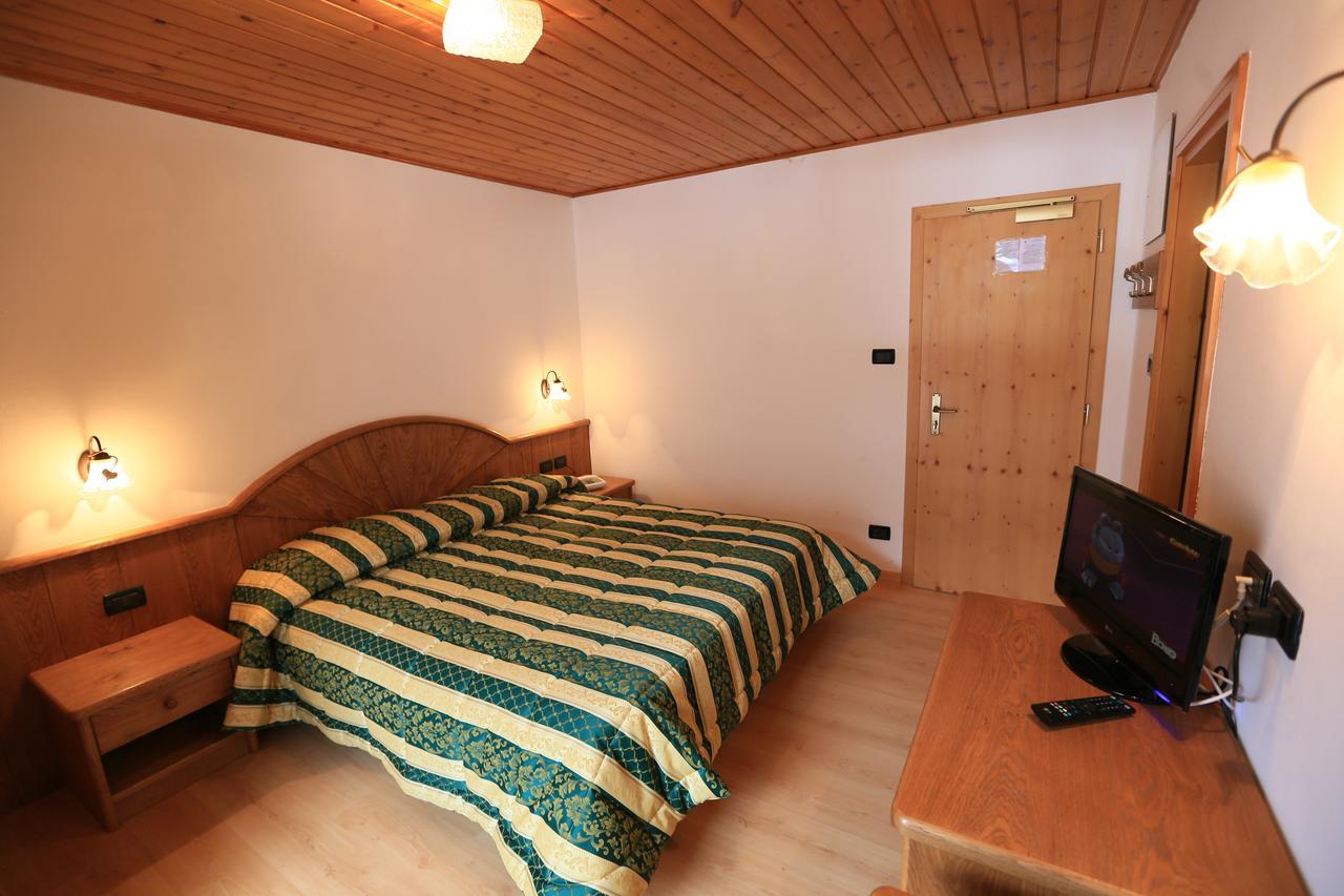 Albergo Arnica Canazei Kültér fotó