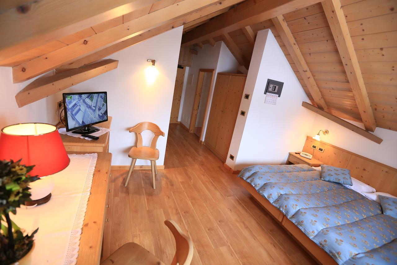 Albergo Arnica Canazei Kültér fotó