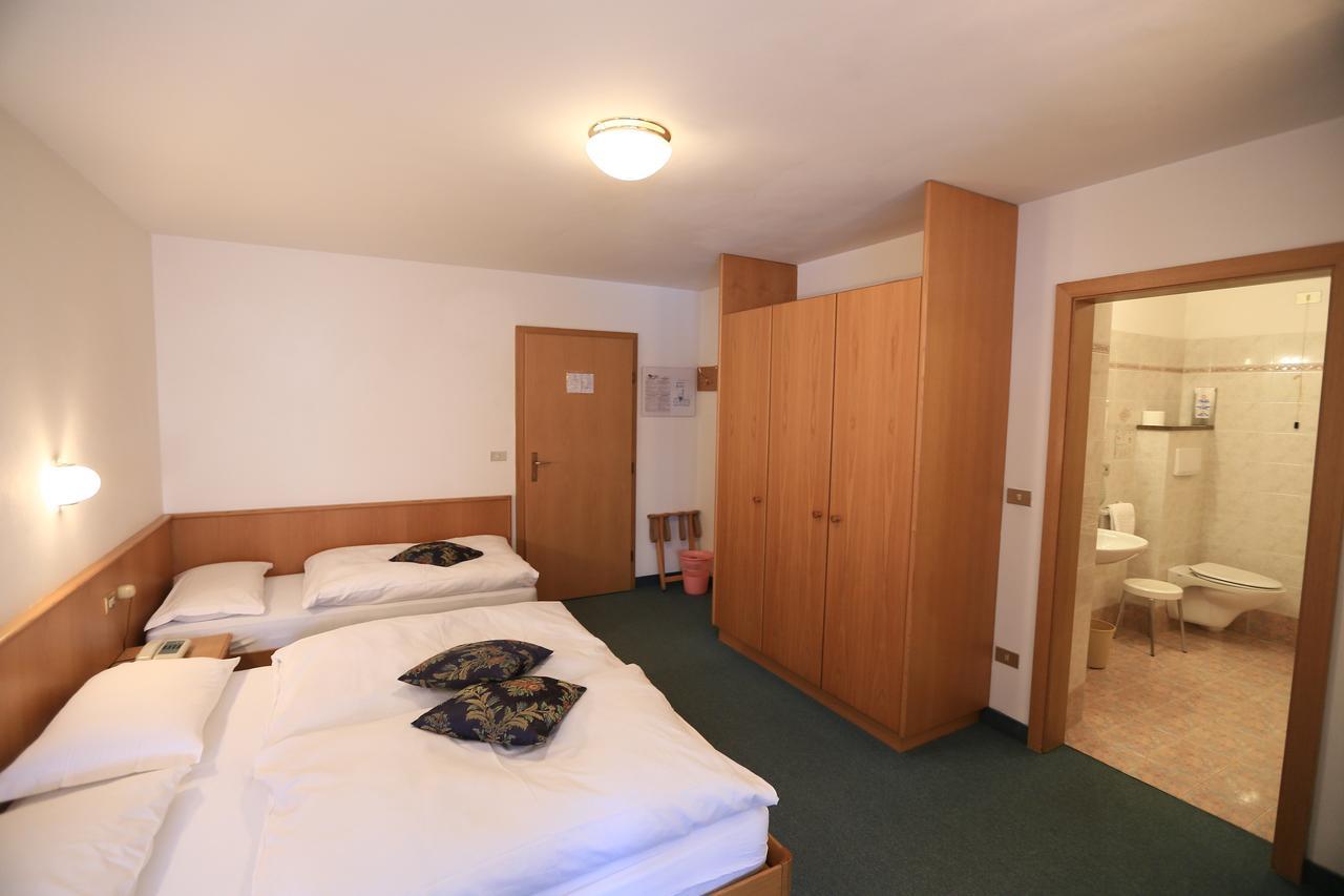 Albergo Arnica Canazei Kültér fotó