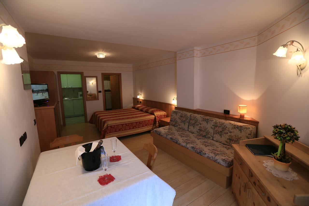 Albergo Arnica Canazei Kültér fotó