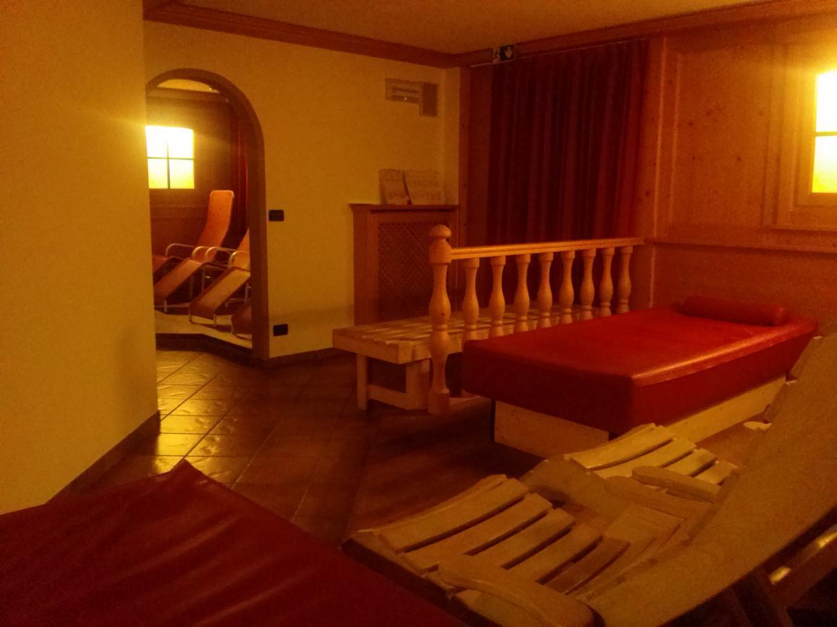Albergo Arnica Canazei Kültér fotó